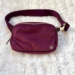 Lululemon Everywhere Belt Bag 1L Wineberry/Gold *Velour NWT